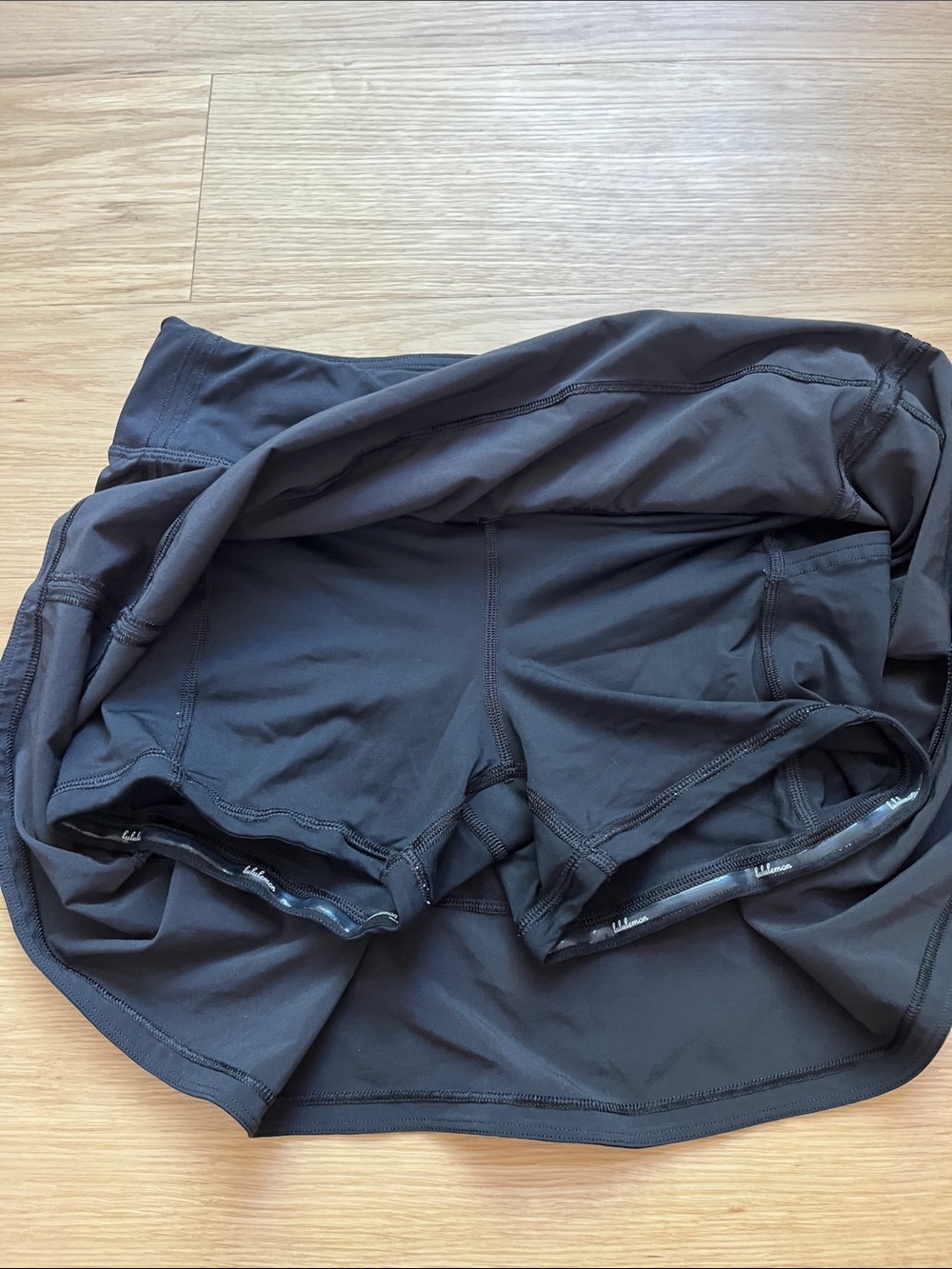 lululemon Women’s Pace Revival Mid Rise  Black Skort Tall size 4 - Picture 7 of 11